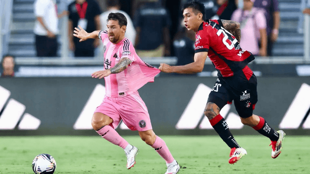 ماسكيرانو يكشف موقف ميسي من البقاء في إنتر ميامي: “نأمل أن يجدد عقده”