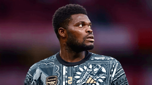 جماهير فياريال ترفض صفقة توماس بارتي بسبب “قضايا أخلاقية”.. الغضب يتصاعد قبل التوقيع الرسمي