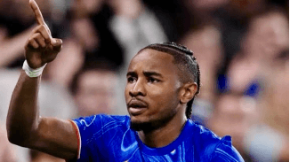 من مهاجم مصاب إلى آخر .. نكونكو يكشف “تخبط” رحلة ميلان للبحث عن رأس حربة!