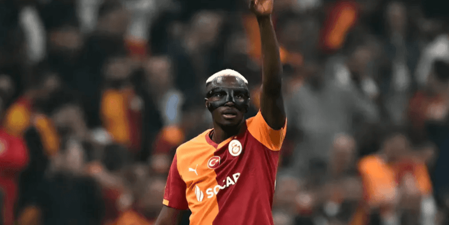 बार्सा ने लेवानदोव्स्की की जगह स्ट्राइकर पोजीशन के लिए ओसिमेन को शीर्ष लक्ष्य के रूप में चिन्हित किया