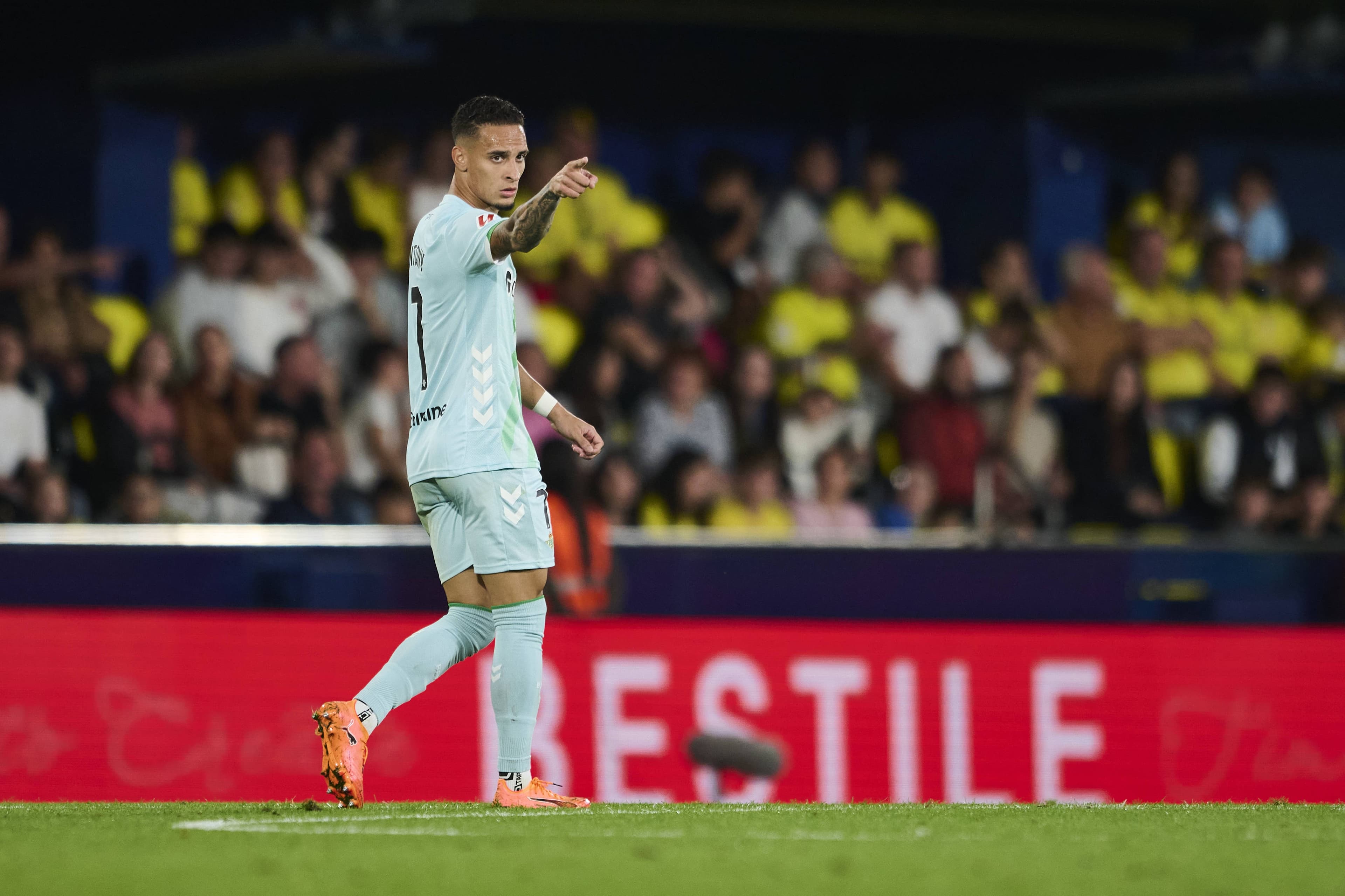 أنطوني: هدفنا هو الوصول لنهائي الدوري الأوروبي؛ وأحلم بارتداء قميص البرازيل مرة أخرى