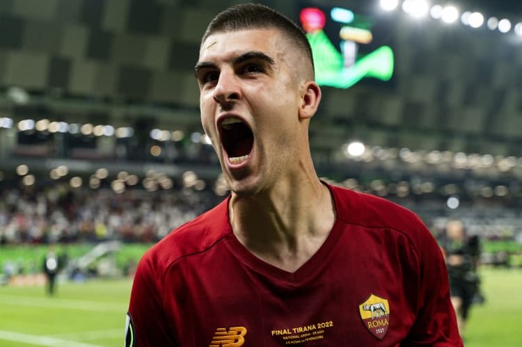 مانشيني: روما تستحق الصدارة في الدوري الإيطالي.. لكن من المبكر الحديث عن سباق اللقب في نوفمبر