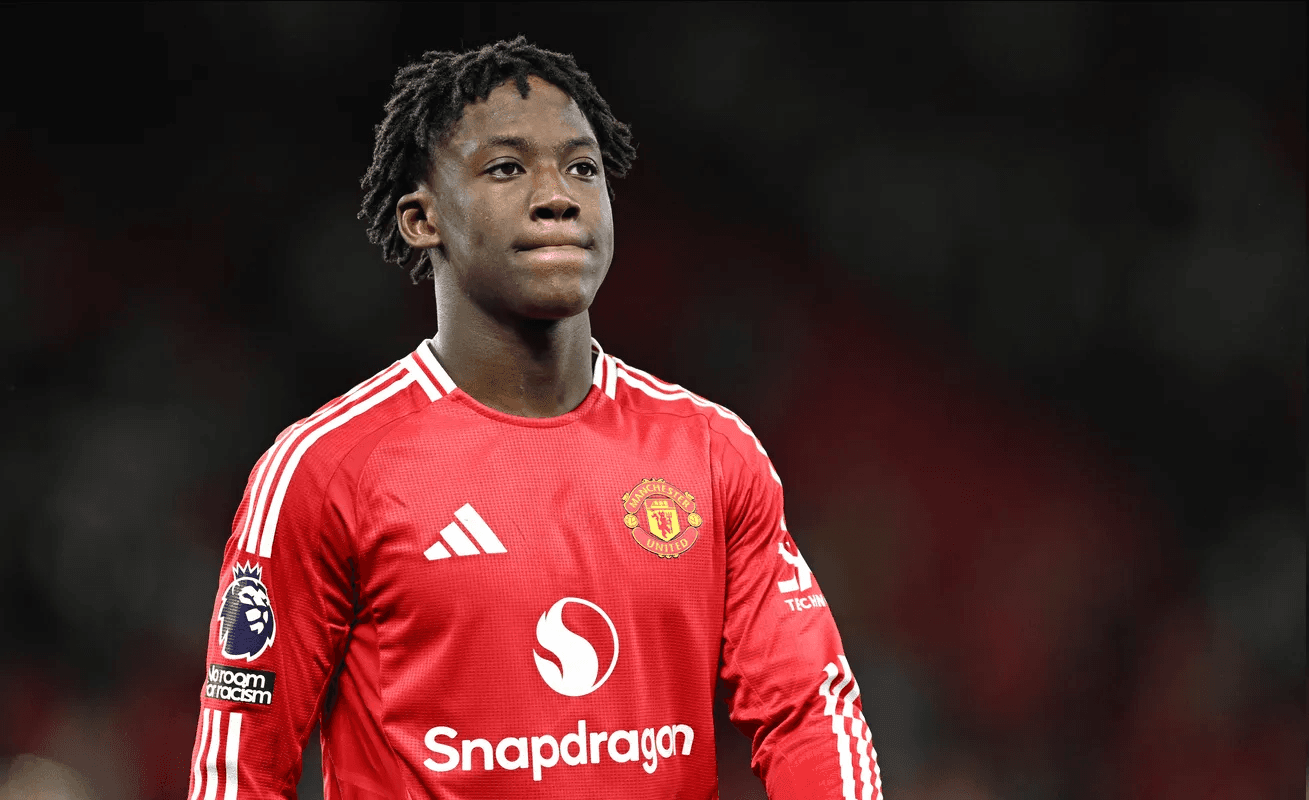 ماينوو حريص على الانتقال لنابولي، لكن مانشستر يونايتد متردد في تسريحه بسبب إصابة برونو فيرنانديز