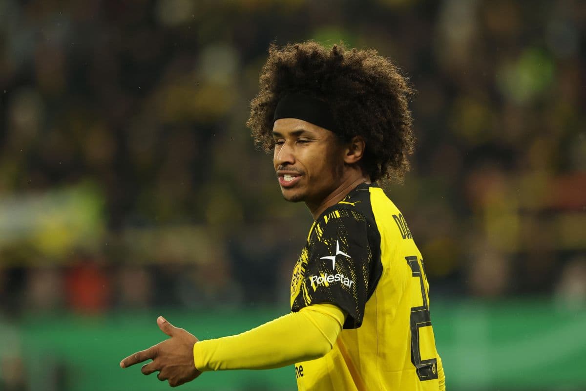 لعيبة بروسيا دورتموند بيروحوا التمرين بعربيات خرافية !!