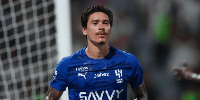 نونيز قد ينتقل إلى الدوري التركي السوبر مع إفساح الهلال المكان لكريم بنزيما