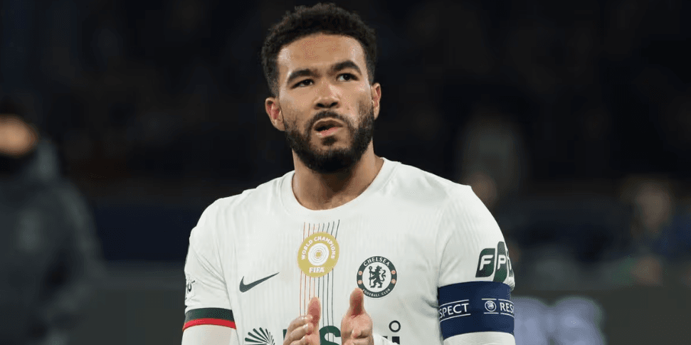 ২৬ বছর বয়সী রিস জেমস চেলসির সাথে ছয় বছরের চুক্তি নবায়ন করেন