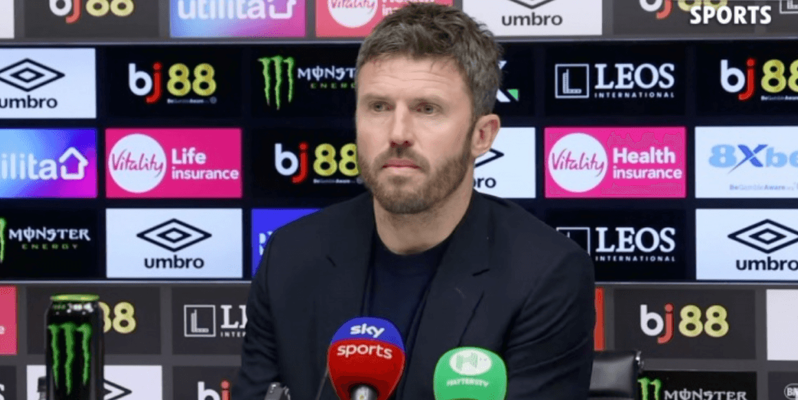 ক্যারিক মেনু এবং ম্যাগওয়ায়ারের চুক্তি বিষয়ে আলোচনা করেন ম্যাচের পর