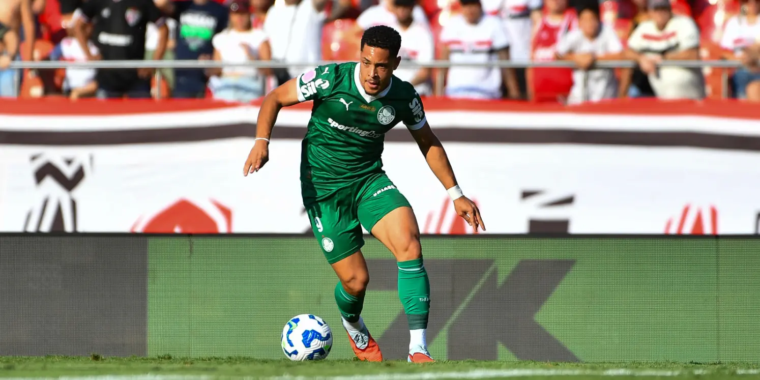 روكي، المنتخب البرازيلي، أبيل، بالميراس، برشلونة، أتلتيكو باراناينسي، كاميل لايف
