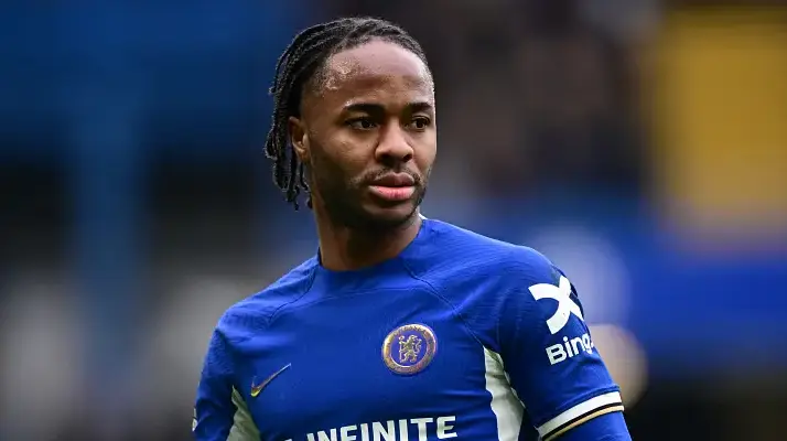 Mencapai Titik Terendah: Raheem Sterling yang Linglung Diamankan Setelah Kecelakaan Akibat Laughing Gas