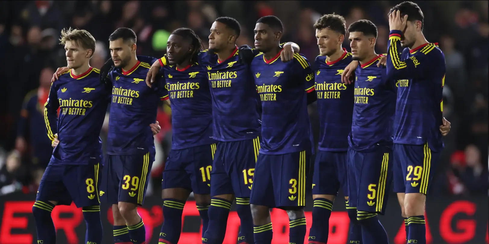 Eliminado por equipe da League Two: Arsenal é surpreendido e cai nos pênaltis na Copa da Liga Inglesa