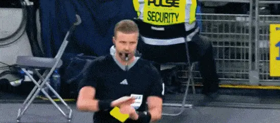 Cristiano Ronaldo,Portugal,Ireland,Red Card,camel.live,World Cup