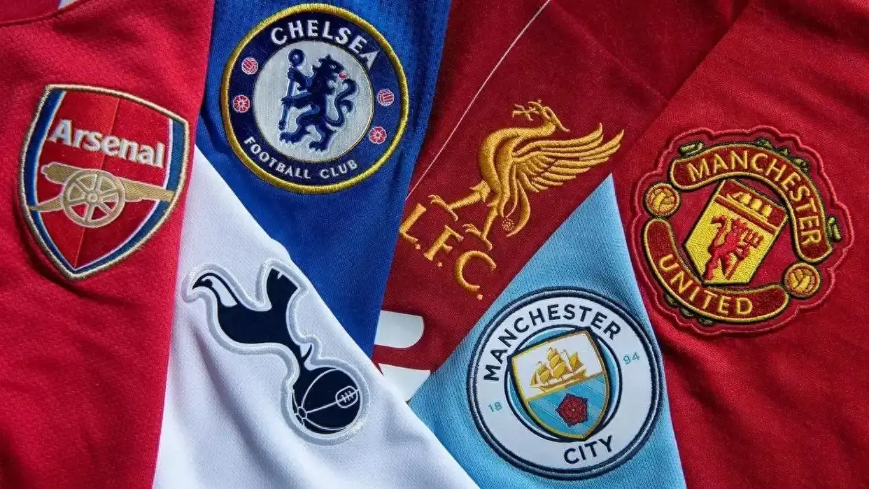 الدوري الإنجليزي، مانشستر يونايتد، مانشستر سيتي، ليفربول، كاميل لايف
