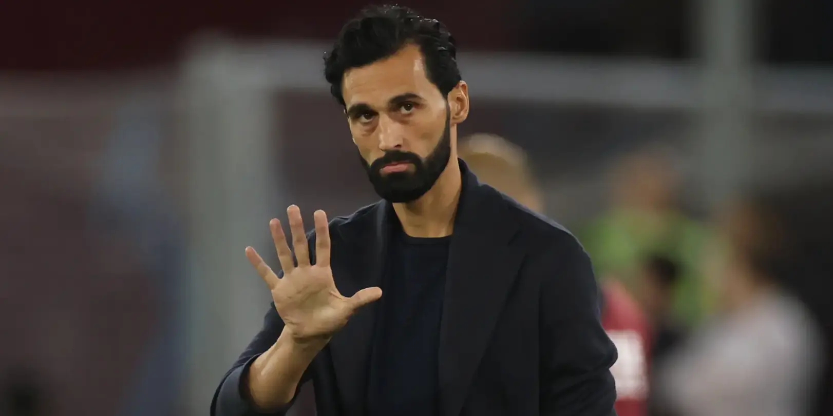 Chocado com o empate no fim: técnico do Fulham, Álvaro Arbeloa, critica árbitros e diz que eles não querem a derrota do Manchester United