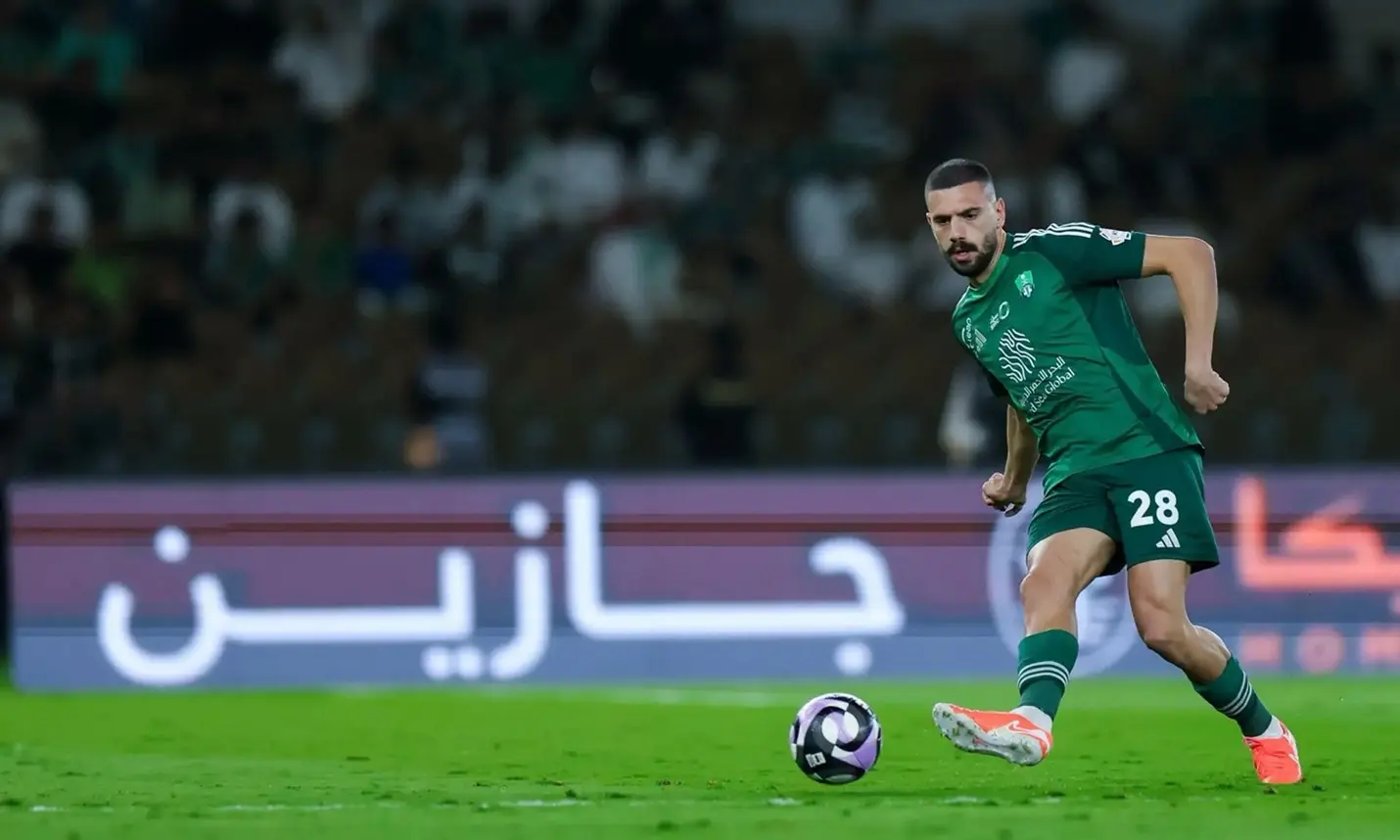 الجيش التركي يهزم المرض والهلال: ميريح ديميرال يصنع المعجزة ويهدي الأهلي اللقب الآسيوي الهلال