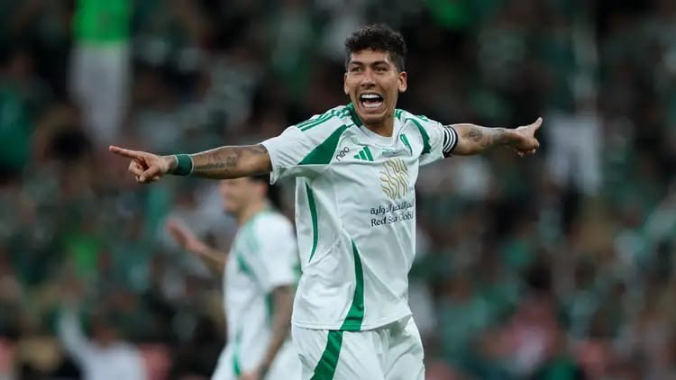 عاصفة أوروبية تهز الأهلي فيرمينيو يقود عروض العملاق وفيرمين لوبيز يعلن مصيره