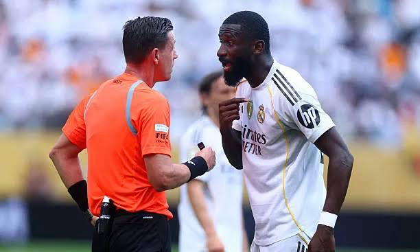 زلزال عنصري يهز مونديال الأندية عقب مواجهة ساخنة بين مدافع ريال مدريد ونجم باتشوكا