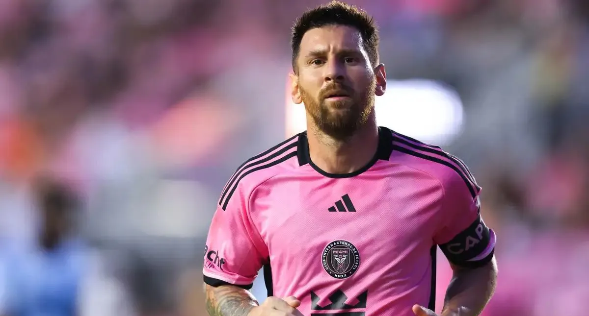 Player Updates | New England Revolution Head Coach: Messi is the GOAT, he's like a beast