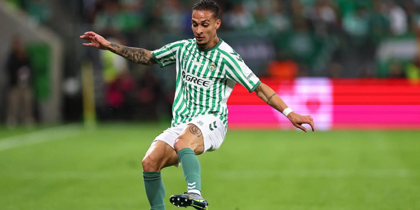 Al Nassr interested in signing Antony; Manchester United asking for around £50 million