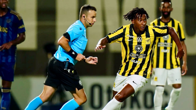 التعاون يقترب من ضم لاعب الاتحاد وسط صراع على سعد الناصر