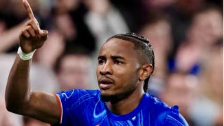 من مهاجم مصاب إلى آخر .. نكونكو يكشف “تخبط” رحلة ميلان للبحث عن رأس حربة!