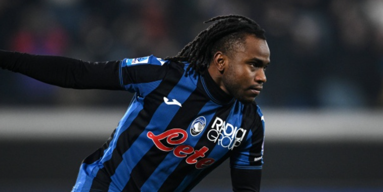 أديمولا لوكمان يقترب أكثر من الانتقال إلى أتلتيكو مدريد، وسيميوني ينتظر رد اللاعب