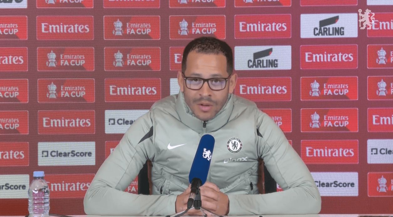 Rosenior: Saya Terlibat dalam Keputusan Tersebut, Chelsea Putuskan Sanksi Dua Pertandingan untuk Enzo Akibat Kontroversi Wawancara